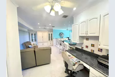 880 SE Degan Drive, Port Saint Lucie, FL 34983 - Photo 6