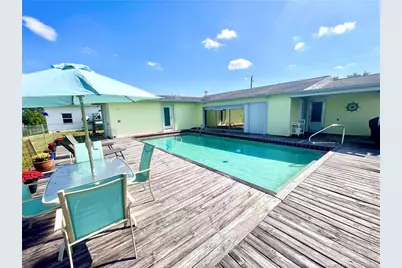 880 SE Degan Drive, Port Saint Lucie, FL 34983 - Photo 18