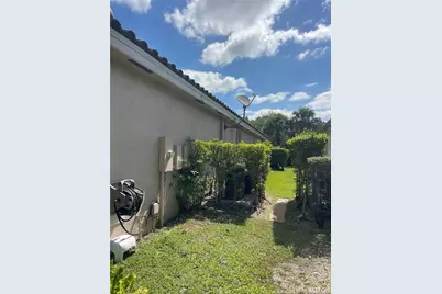 4513 SW 185th Avenue, Miramar, FL 33029 - Photo 4