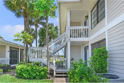 324 NE Golfview Circle #324, Stuart, FL 34996 - Photo 8