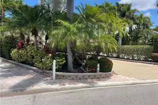 9 NW Boundary Dr, Port Saint Lucie, FL 34986 - Photo 1