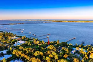 62 S Sewalls Point Rd, Stuart, FL 34996 - Photo 4