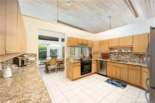 8 Kingston Ct, Stuart, FL 34996 - Photo 18