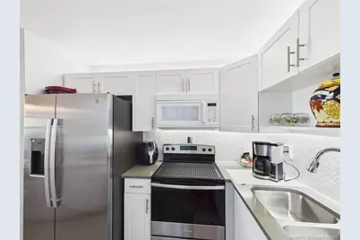 96 Spring Lake Drive #105, Vero Beach, FL 32962 - Photo 2