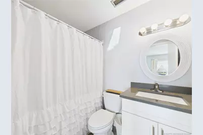 96 Spring Lake Drive #105, Vero Beach, FL 32962 - Photo 6