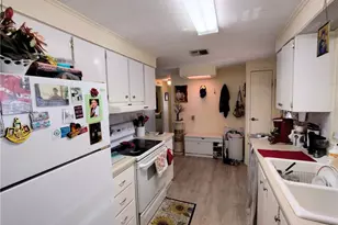 195 SE Trafalgar Terrace, Stuart, FL 34994 - Photo 12