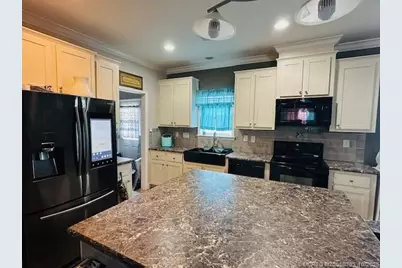 209 Plantation Boulevard, Lake Worth, FL 33467 - Photo 2