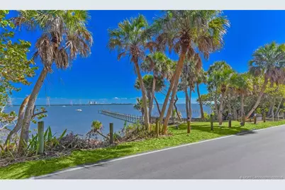 8053 S Indian River Drive, Fort Pierce, FL 34982 - Photo 2