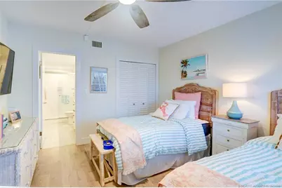 245 NE Macarthur Boulevard #11, Stuart, FL 34996 - Photo 10