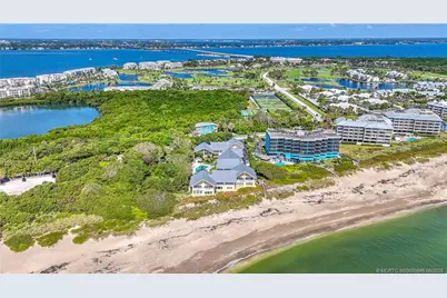 245 NE Macarthur Boulevard #11, Stuart, FL 34996 - Photo 44