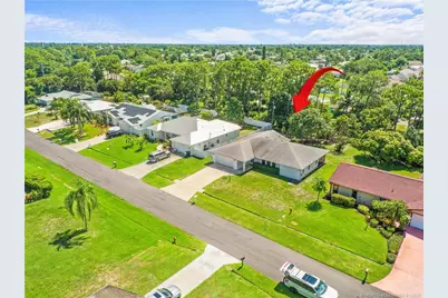 188 SE Crosspoint Drive, Port Saint Lucie, FL 34983 - Photo 4