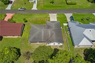 188 SE Crosspoint Dr, Port Saint Lucie, FL 34983 - Photo 38