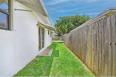 4556 SE Beckett Avenue, Stuart, FL 34997 - Photo 28