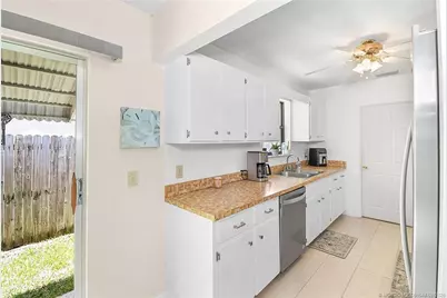 4556 SE Beckett Avenue, Stuart, FL 34997 - Photo 8