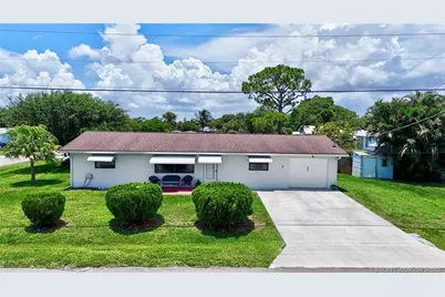 4556 SE Beckett Avenue, Stuart, FL 34997 - Photo 2