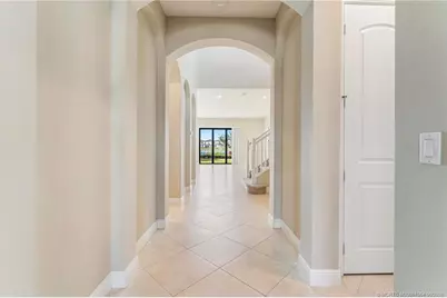 569 SE Fascino Circle, Port Saint Lucie, FL 34984 - Photo 4