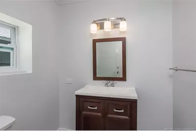 1073 NE Orange Avenue, Jensen Beach, FL 34957 - Photo 8