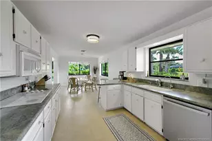 1463 SW Troon Cir, Palm City, FL 34990 - Photo 24