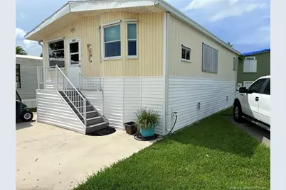 918 Nettles Boulevard, Jensen Beach, FL 34957 - Photo 2