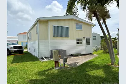 918 Nettles Boulevard, Jensen Beach, FL 34957 - Photo 4