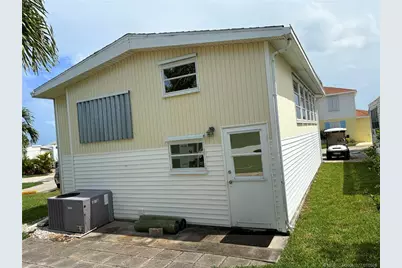 918 Nettles Boulevard, Jensen Beach, FL 34957 - Photo 6