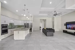 724 SW Sea Green St, Palm City, FL 34990 - Photo 12