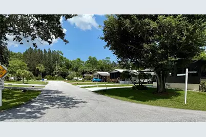 2574 SW Monarch Trail, Stuart, FL 34997 - Photo 14