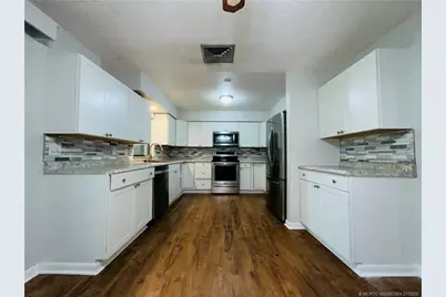 5213 Hummingbird Way, Fort Pierce, FL 34951 - Photo 6