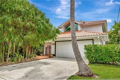 221 SE Coconut Avenue, Stuart, FL 34996 - Photo 18