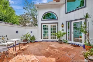 221 SE Coconut Ave, Stuart, FL 34996 - Photo 2