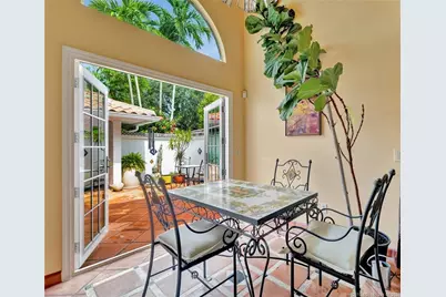 221 SE Coconut Avenue, Stuart, FL 34996 - Photo 6