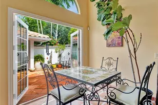 221 SE Coconut Ave, Stuart, FL 34996 - Photo 6