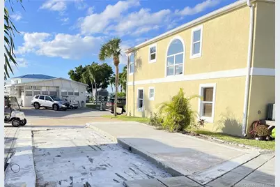 105 Nettles Boulevard, Jensen Beach, FL 34957 - Photo 4