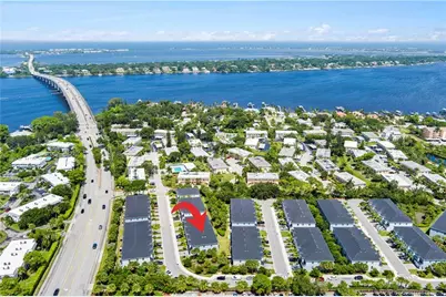 1806 SE Ocean Cove Way, Stuart, FL 34996 - Photo 2