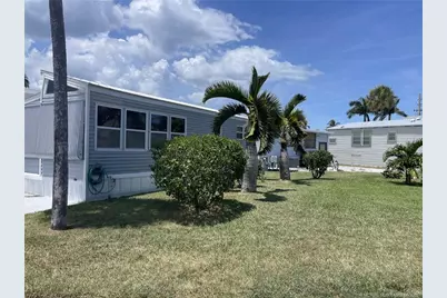 1002 Nettles Boulevard, Jensen Beach, FL 34957 - Photo 4