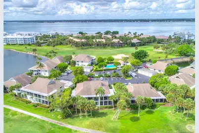 333 NE Golfview Circle, Stuart, FL 34996 - Photo 1