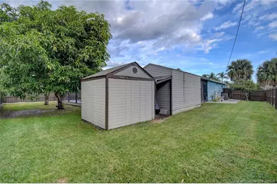 2474 SE Marseille Street, Port Saint Lucie, FL 34952 - Photo 38