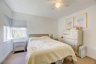 5225 NE 5th Avenue, Oakland Park, FL 33334 - Photo 12