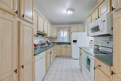 5225 NE 5th Avenue, Oakland Park, FL 33334 - Photo 6