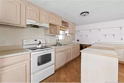 144 SE Tudor Court, Stuart, FL 34994 - Photo 16