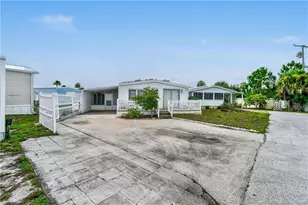 144 SE Tudor Ct, Stuart, FL 34994 - Photo 6