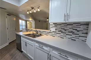 3206 SE Aster Ln, Stuart, FL 34994 - Photo 10