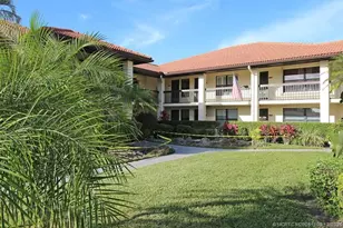 421 SW South River Dr, Stuart, FL 34997 - Photo 2