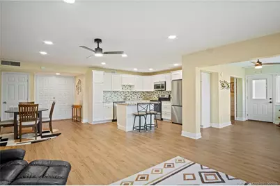 1800 SE St. Lucie Boulevard #6-104, Stuart, FL 34996 - Photo 6