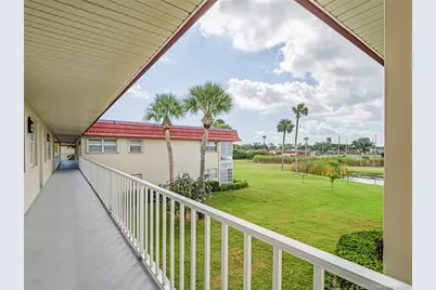 98 Spring Lake Drive #205, Vero Beach, FL 32962 - Photo 2