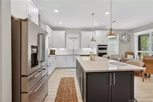 516 SE Villandry Way, Port Saint Lucie, FL 34984 - Photo 10