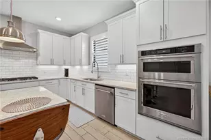 516 SE Villandry Way, Port Saint Lucie, FL 34984 - Photo 14