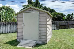 1891 SW Idaho Ln, Port Saint Lucie, FL 34953 - Photo 26