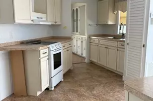 443 NE Pinelake Village Blvd, Jensen Beach, FL 34957 - Photo 4