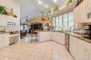 1171 SE Buttonwood Cir, Stuart, FL 34997 - Photo 12